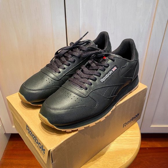 Reebok Other - New Reebok Classic Leather Black/Gum Size 11